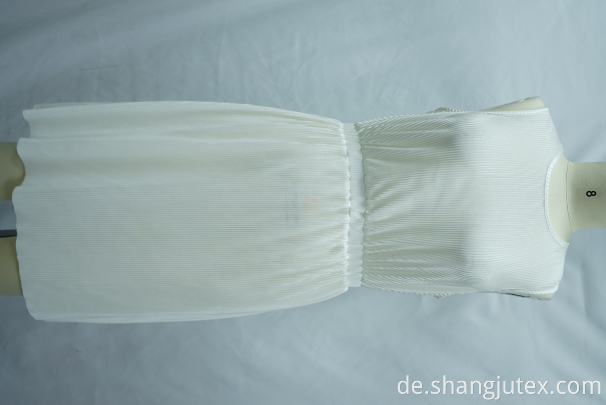 color white of long skirt